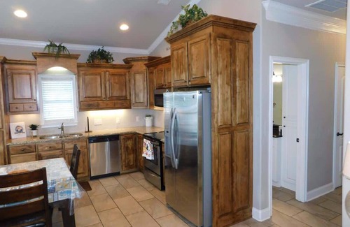 Surfside Beach House | Summer Special: Pet-Friendly Retreat at Ocean Lakes