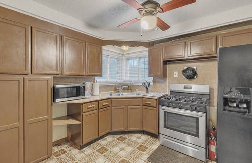 Westland House | Welcoming 3BR Westland Retreat with Family-Friendly Amenities