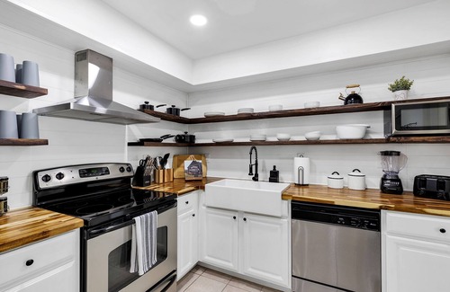 Casselberry House | Ideal Central Retreat with Pool, Hot Tub & King Beds