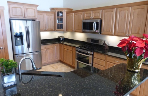 Deerfield Condo | Perfect Family Retreat with Fire Pit & Yard Games Near Madison