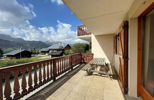 Crest-Voland Apartment | Cozy Apartment Crest-Voland for 4 with Spa & Kitchen