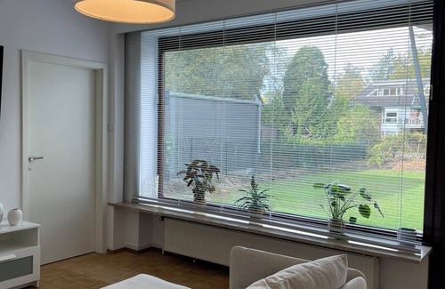 Hamburg-St. Georg Apartment | Cozy 4-room house with garden near Hamburg City
