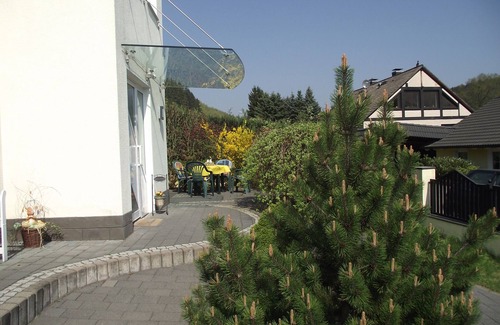 Steina Apartment | Welcoming Ground Floor Apartment with Terrace & Pet-Friendly