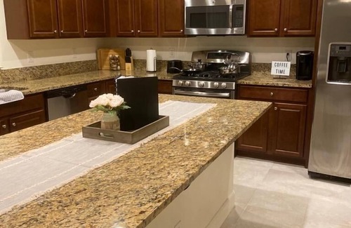 Reno House | Convenient 4BD Home with Private Amenities & WiFi
