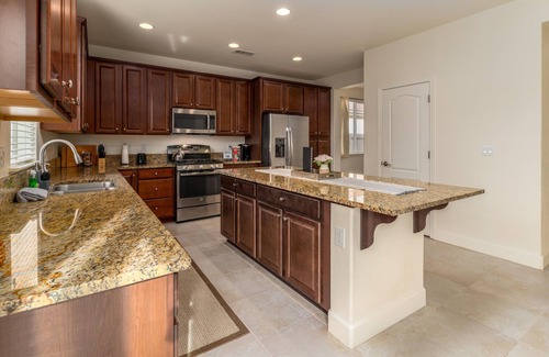 Reno House | Convenient 4BD Home with Private Amenities & WiFi