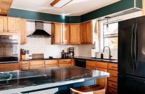 Buena Vista Cabin | Inviting Cabin Retreat with Private Sauna & Near Hot Springs