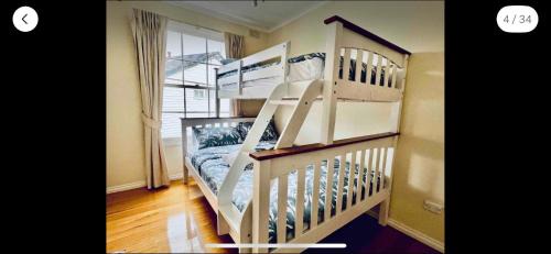 Wantirna South House | Convenient Home Near Shopping Center, Ideal for Families