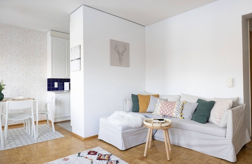 Kluuvi Apartment | Inviting Home with Sauna and Family-Friendly Amenities