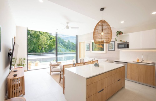 Barco Quebrado Condo | Cozy Apartment in a Gated Community with access to CoWorking Space