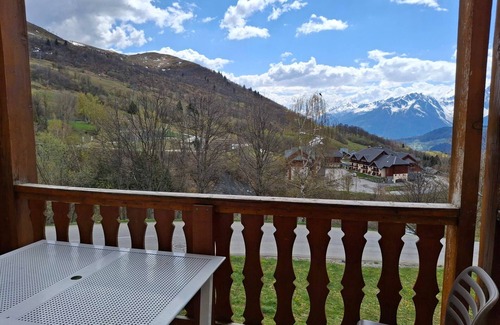 Montgellafrey Apartment | Cozy apartment in Saint-François-Longchamp for 6 people
