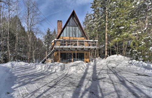 Wilmington House | Inviting A-Frame Cabin with Pool Table near Mt Snow