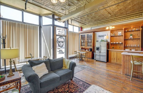 Yankton Apartment | Inviting Historic Yankton Retreat with Pet-Friendly Amenities