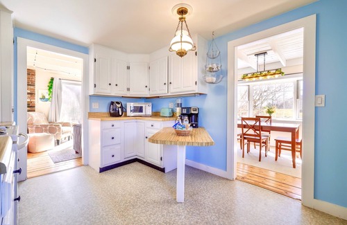 Hall Quarry Cottage | Charming Acadian Cottage: Pet-Friendly Retreat in Mount Desert