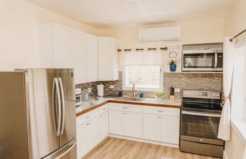 Estate Enighed Cottage | Perfect Stay: Cozy Accommodations with Ocean View Amenities