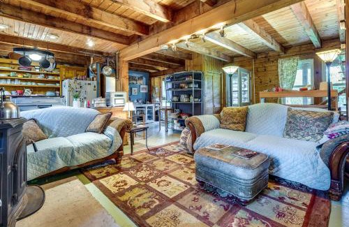 Town of Beekmantown House | Charming Cabin in West Chazy with Lake Champlain Views