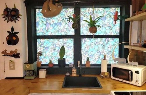 East Ybor House | Idyllic Jungle-House Hideaway with Hot Tub & Spa Amenities