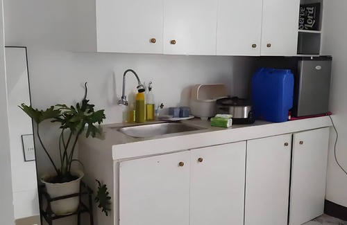 Taytay Apartment | Cozy air-conditioned room with homestay, movie, work/study. Complimentary WiFi