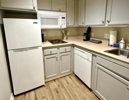 South Central Omaha Apartment | Inviting Aksarben Living: Ideal for Families & Pets