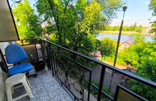 Vinnytsya Apartment | Inviting River View Apartment - Perfect for Families