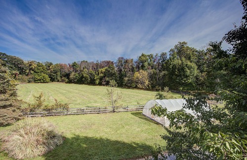 Round Hill Cottage | Charming Wine Country Cottage with Treehouse & Pond Escape