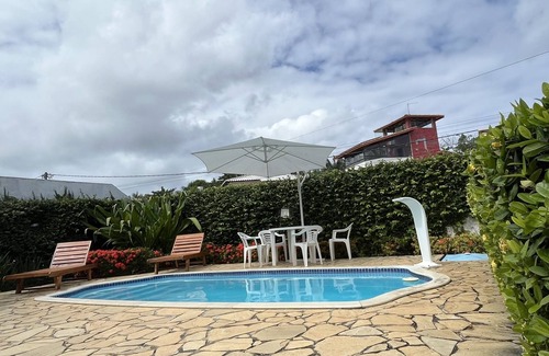 Barra do Jacuipe House | Charming House with Pool and Gardens by the Ocean