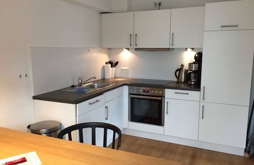 Zentrum Apartment | Welcoming 30sqm Apartments with Ocean Views in Husum