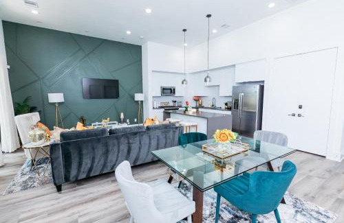 OST - South Union House | Cozy and Chic 3BR Retreat in Downtown Houston