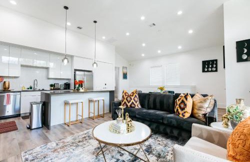 OST - South Union House | Cozy and Chic 3BR Retreat in Downtown Houston