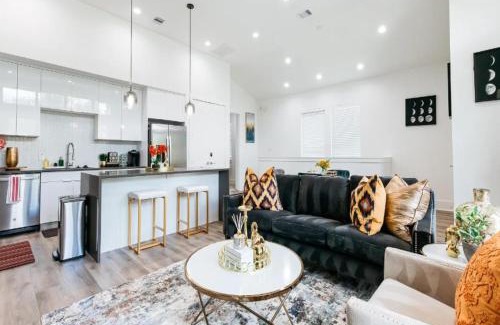 OST - South Union House | Cozy and Chic 3BR Retreat in Downtown Houston