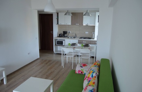 Constanta Apartment | Chic Apartment with Pool Access for an Inviting Stay