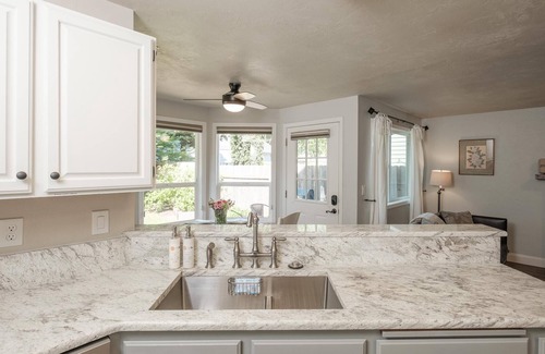 Corvallis House | Cozy and Comfortable 3 Bedroom Vacation Rental