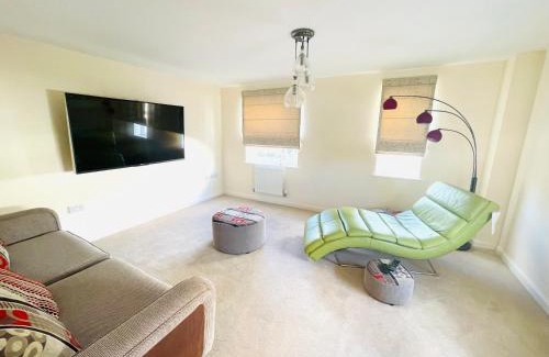 Geddington House | Comfortable Retreat for Families with 9/10 Guest Rating