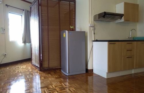 Wat Ket Condo | Charming Apartment with Pool and Kitchen in Chiang Mai