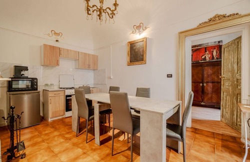 Historic Centre Apartment | Central Apartment 700m from Piazza V. Veneto - Rated 10/10