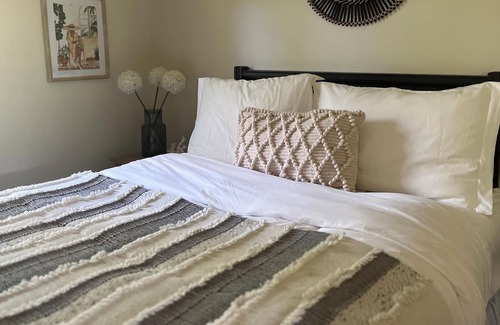 Miltonvale Park Cabin | cozy and elegant cabin, 2 bedrooms cabin.