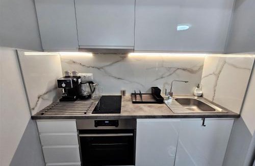 Vitosha District Apartment | Functional Business One-Bedroom Apartment for Your Stay