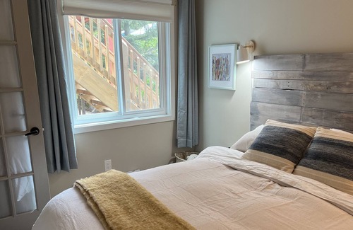 Nordic Estates House | Cozy and modern 1 bedroom in Creekside