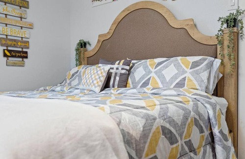 Cedar Crest Apartment | Modern 1BR Apartment - Ideal for Families and Pets