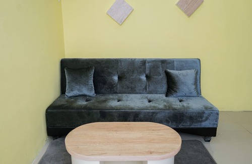 Chinatown Apartment | Modern 1BR Apartment with Pool in Green Central City