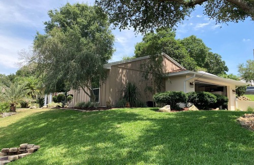 Eustis House | Modern Eustis/Mt Dora Home - Pet & Child Friendly Retreat