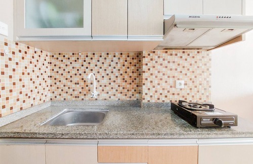 Panunggangan Utara Apartment | Welcoming Studio Retreat at Great Western Apartment