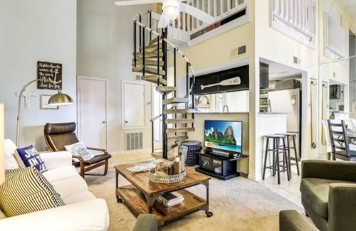Horseshoe Bay Condo | Inviting Condo with Water View and Family-Friendly Amenities