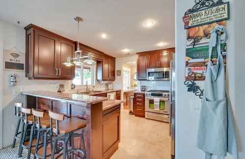 San Ysidro House | Serene 6-Bedroom Retreat Near Outlet Mall Shopping