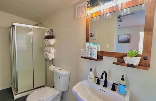 Julian Cottage | Charming Tiny House Cottage with Skylight Near Main Street