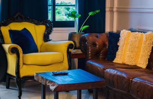 Noord Apartment | Unique Wolf Apartment - Guest Rated 9/10 for Comfort