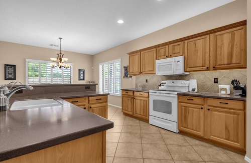 East Mesa House | Inviting 3-Bedroom Home with Dining & Family-Friendly Amenities