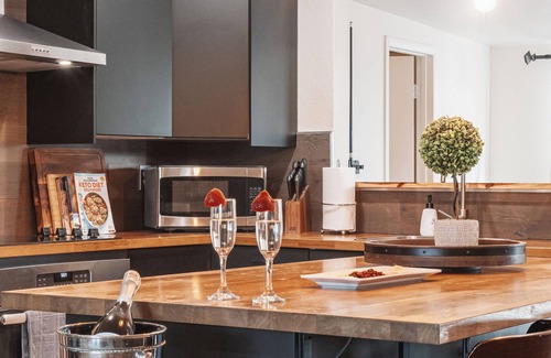 Deer Valley House | Inviting Atmosphere in North Phoenix with Family-Friendly Amenities