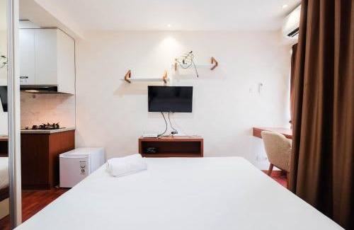 Kayu Putih Apartment | Charming Studio Tifolia Apartment near Kelapa Gading