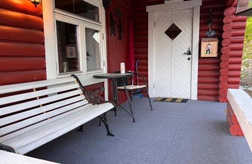 Lyngen House | Pet-Friendly Cabin with High Guest Rating of 9.3/10