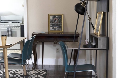 Kingston House | Inviting House for Families Near Downtown Kingston